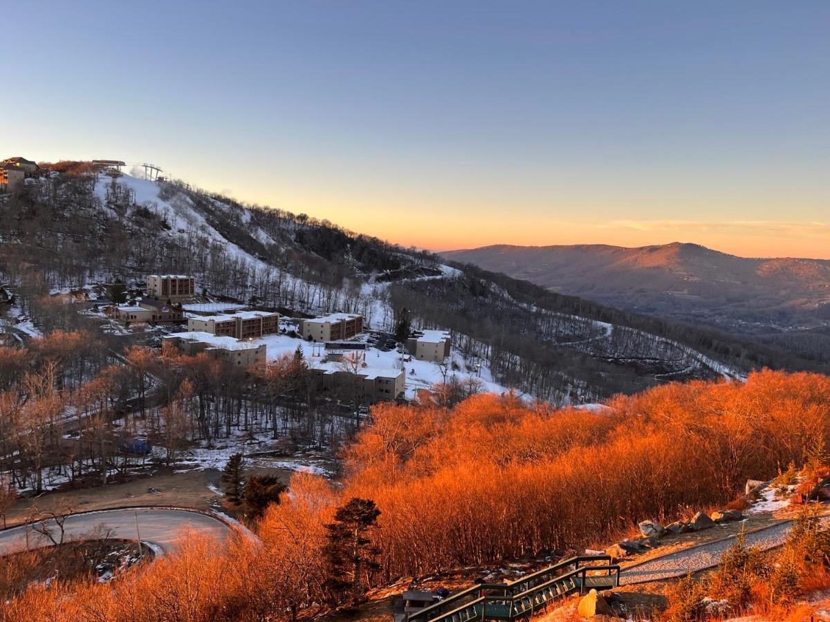 On Top Of The World At Sugar Top Resort Sugar Mountain Exterior foto